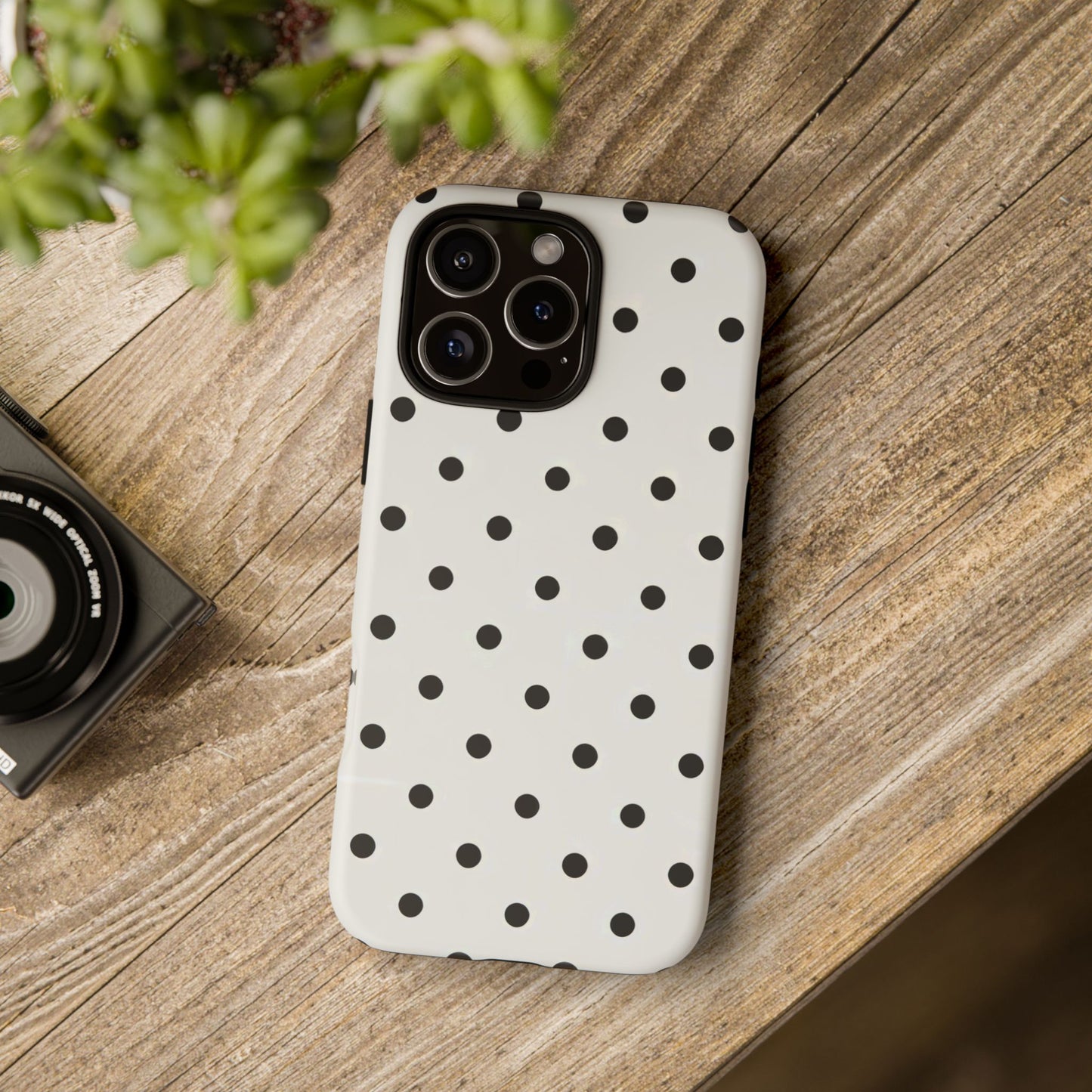 iphone case Classic Black Polka